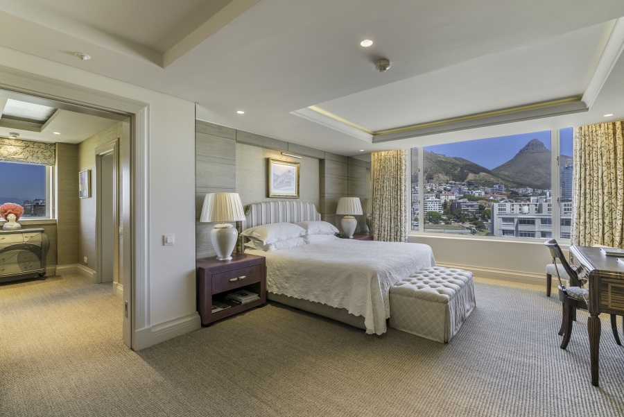 5 Bedroom Property for Sale in Mouille Point Western Cape